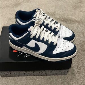 Nike Men's Navy and White Sneakers